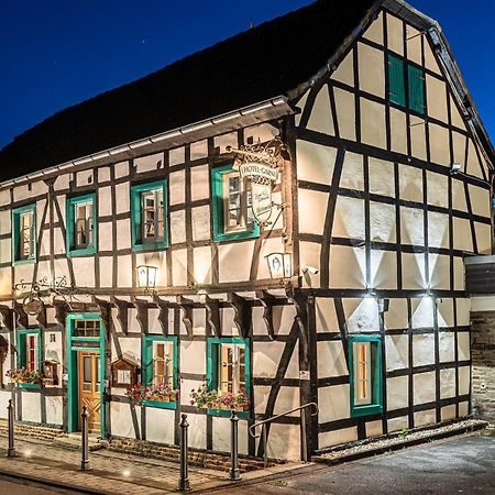 Land-Hotel Zum Schwan, Garni Weilerswist-Metternich, 3 E-Ladestationen, Naehe Phantasialand, Palmenparadies Euskirchen 외부 사진