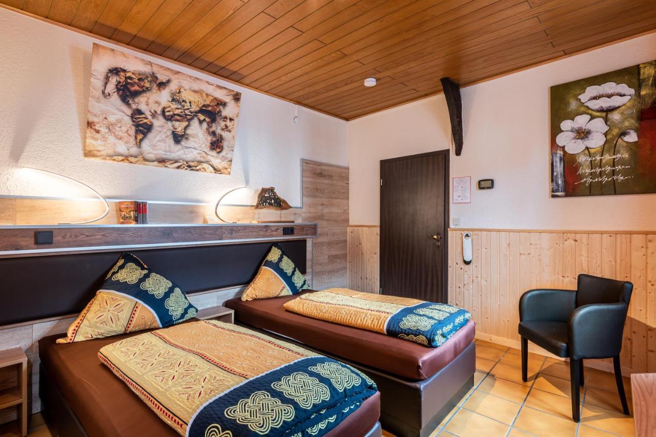 Land-Hotel Zum Schwan, Garni Weilerswist-Metternich, 3 E-Ladestationen, Naehe Phantasialand, Palmenparadies Euskirchen 외부 사진