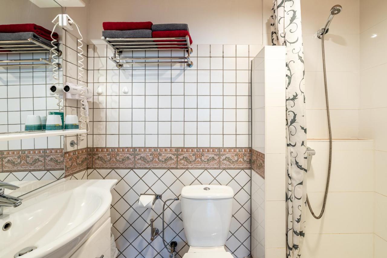 Land-Hotel Zum Schwan, Garni Weilerswist-Metternich, 3 E-Ladestationen, Naehe Phantasialand, Palmenparadies Euskirchen 외부 사진
