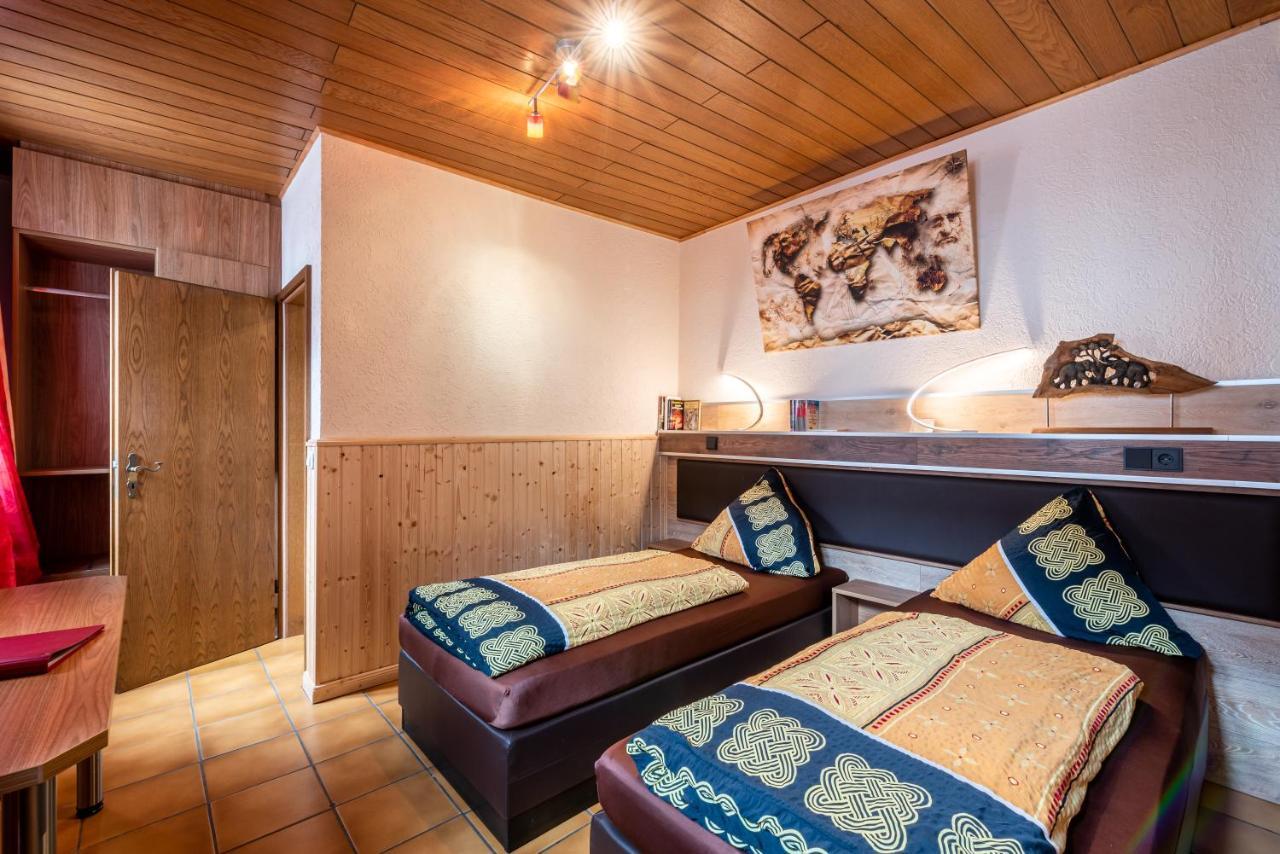 Land-Hotel Zum Schwan, Garni Weilerswist-Metternich, 3 E-Ladestationen, Naehe Phantasialand, Palmenparadies Euskirchen 외부 사진